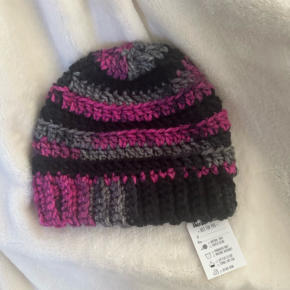 Beanie - Slightly slouchy - Picture 2 of 6